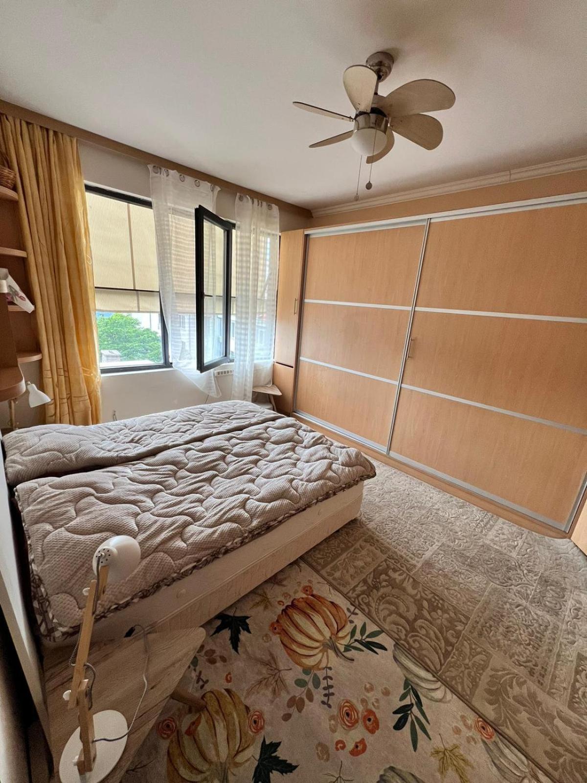 Downtown Central Apartment With Working Kitchen, City Views & Free Parking Kazanlŭk Exterior foto