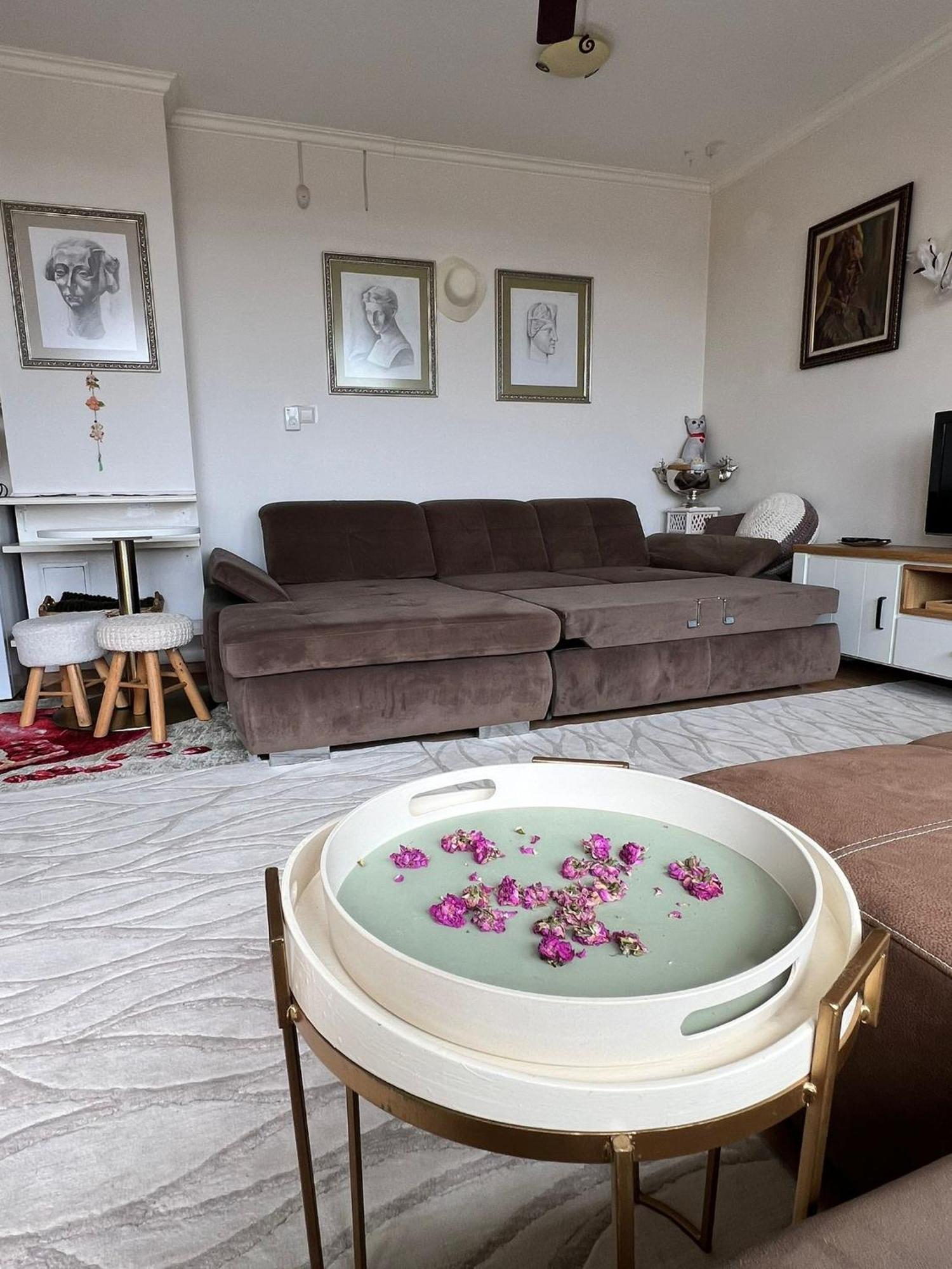 Downtown Central Apartment With Working Kitchen, City Views & Free Parking Kazanlŭk Exterior foto