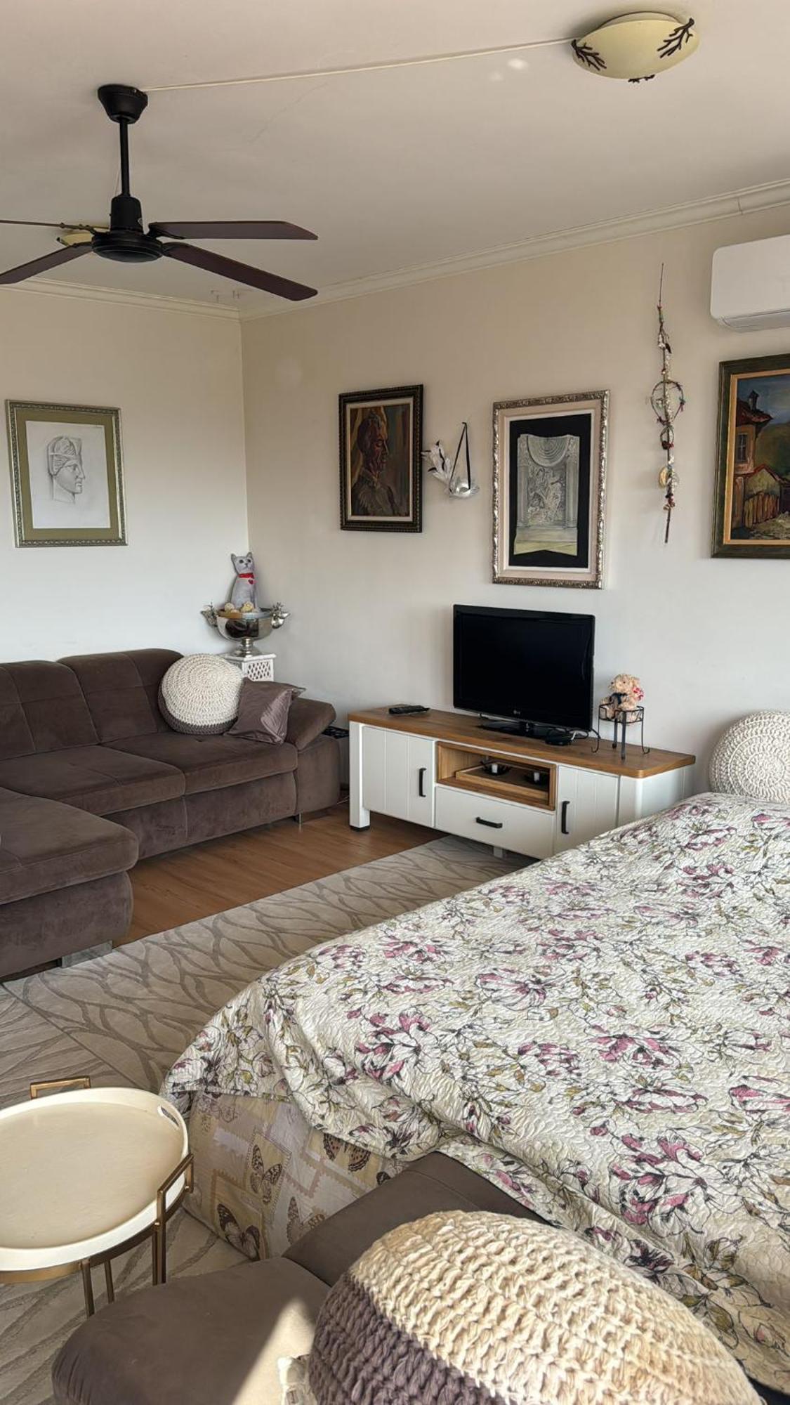 Downtown Central Apartment With Working Kitchen, City Views & Free Parking Kazanlŭk Exterior foto